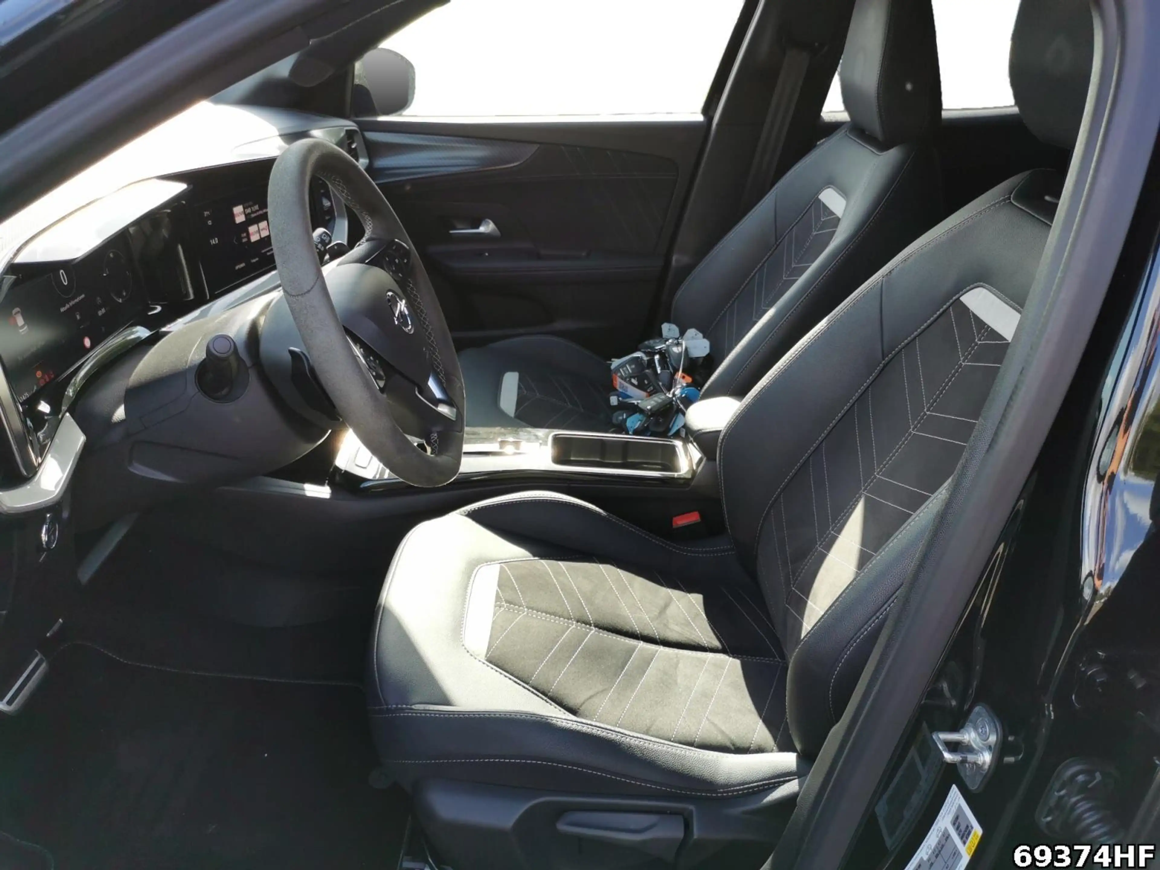 Opel Mokka 1.2 Turbo Ultimate — photo 11