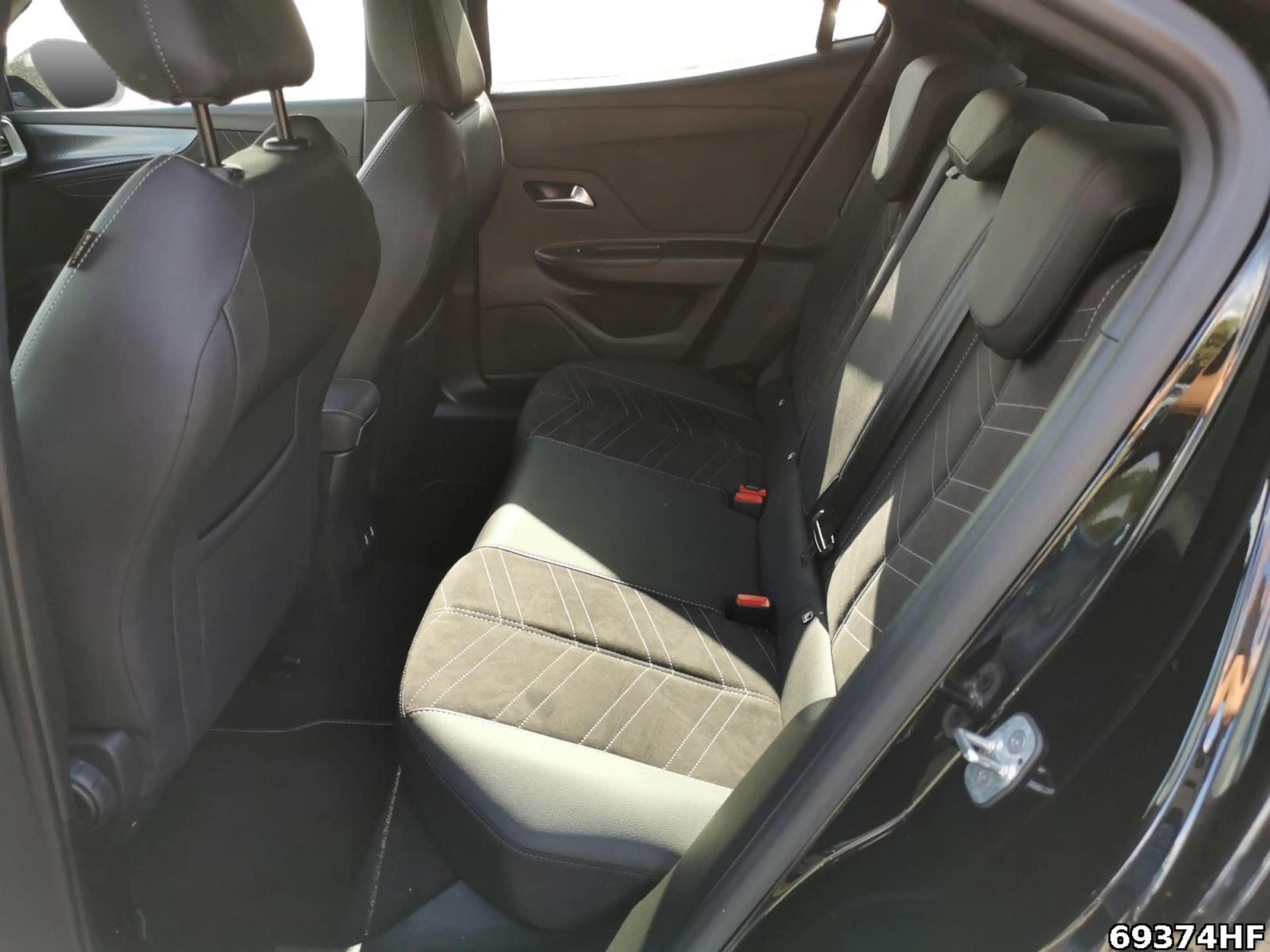 Opel Mokka 1.2 Turbo Ultimate — photo 12