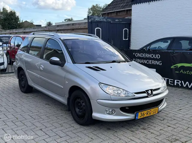 Peugeot 206