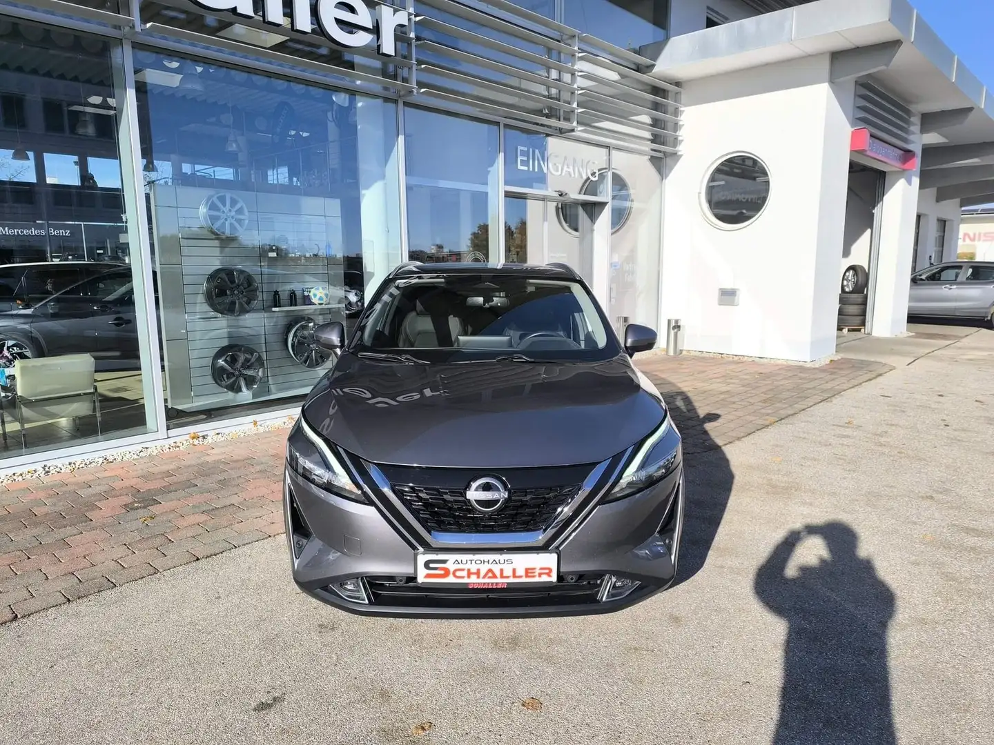 Nissan Qashqai 1.5 e-POWER Aut. - N-Connecta Pano SZH Grau - 2