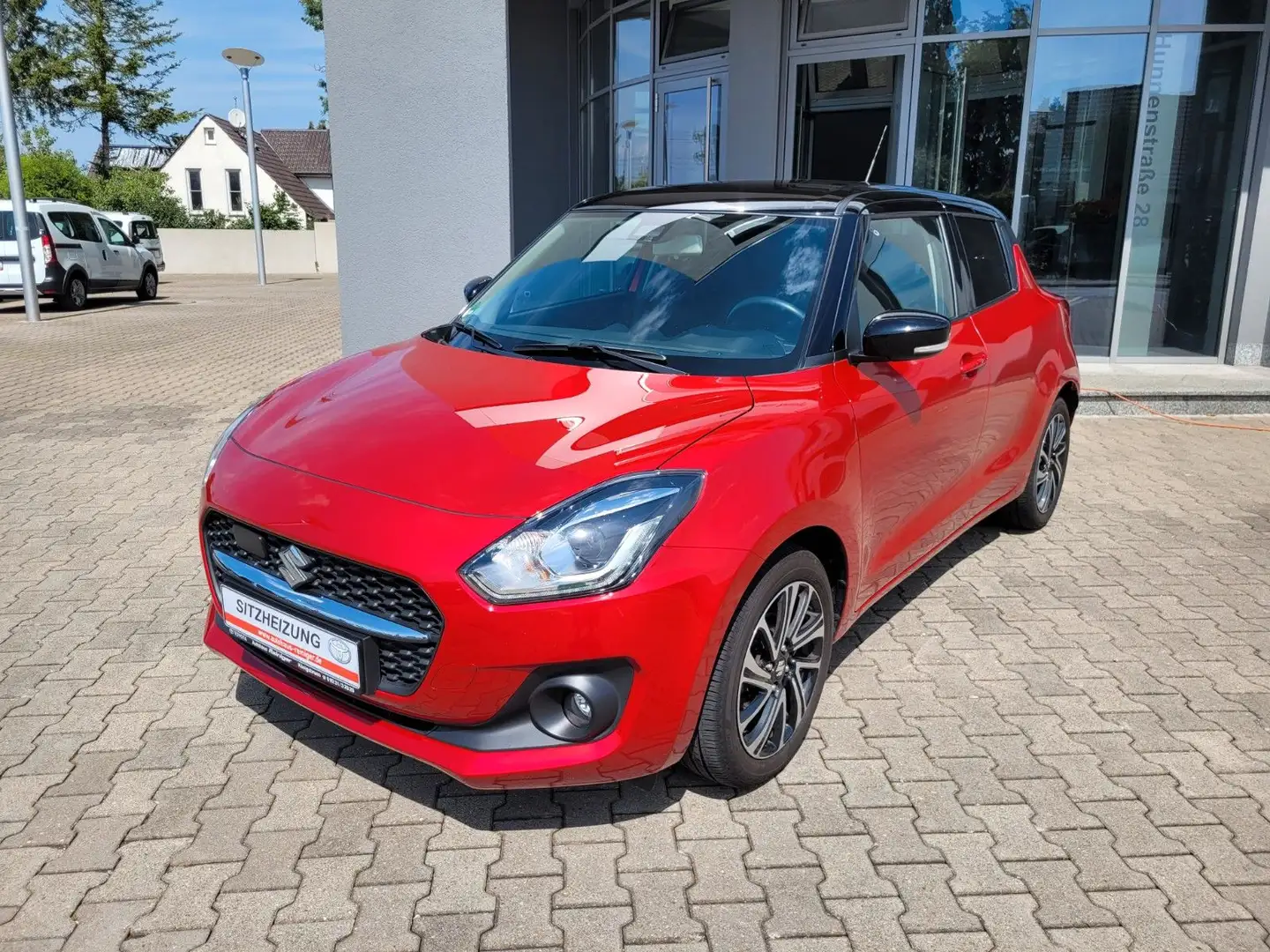 Suzuki Swift 1.2 Dualjet Hybrid Comfort+*SHZ,PDC-h,RFK* Rot - 1