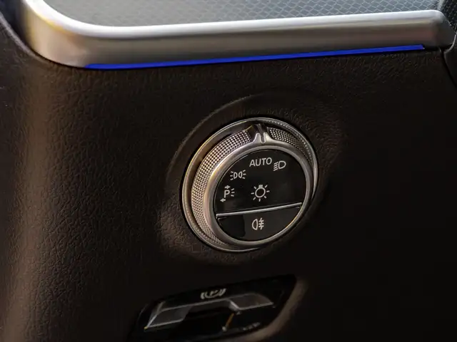 Mercedes-Benz C-Class view 13