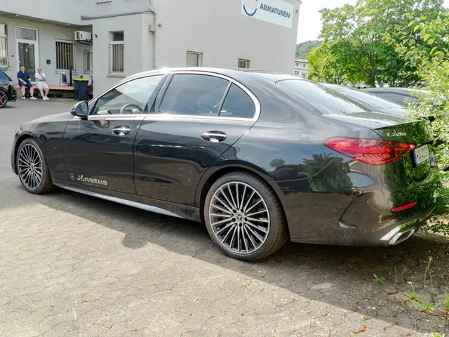 Mercedes-Benz C-Class view 5