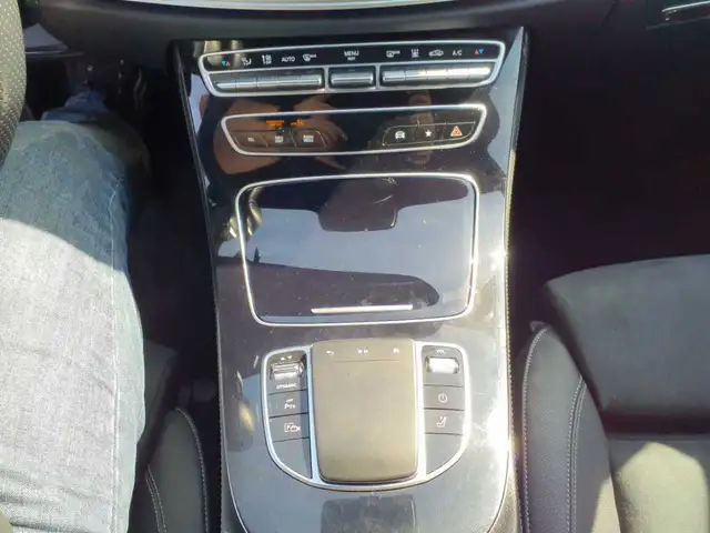 Mercedes-Benz E-Class view 10