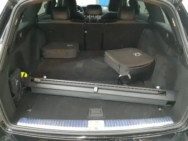 Mercedes-Benz E-Class view 15