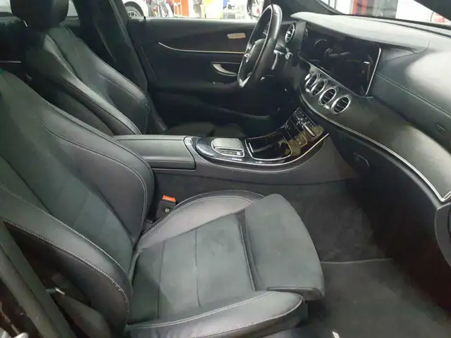 Mercedes-Benz E-Class view 8