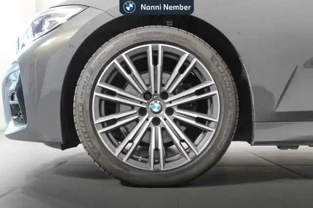 BMW 3 Series view 7