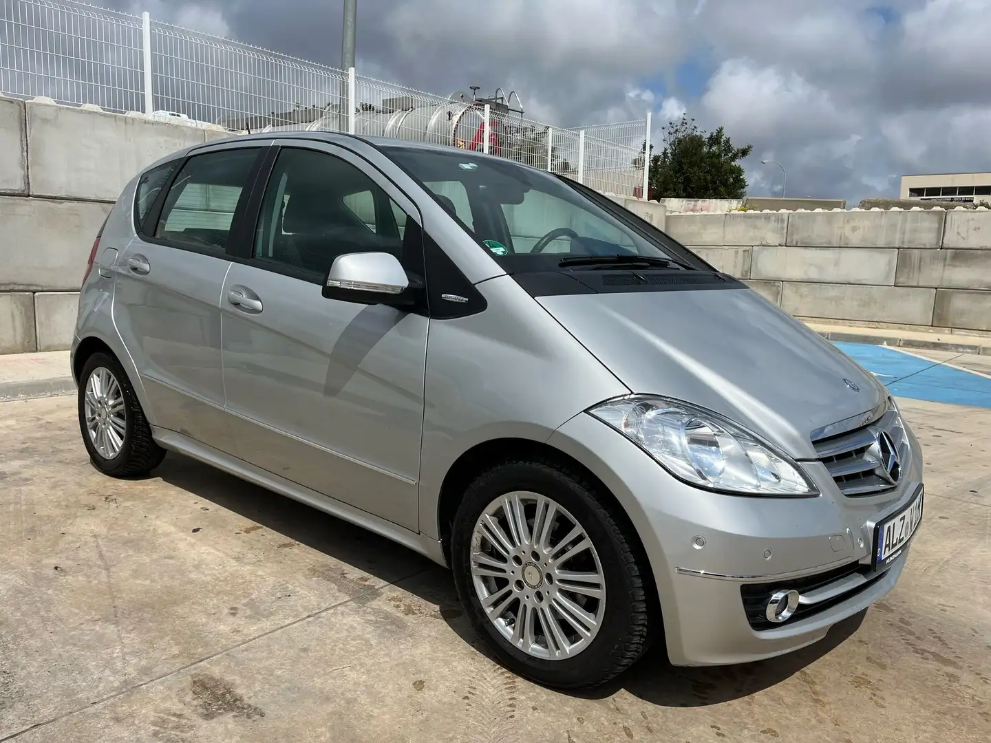 Mercedes-Benz A 180 Autotronic Elegance Parktronic - 2