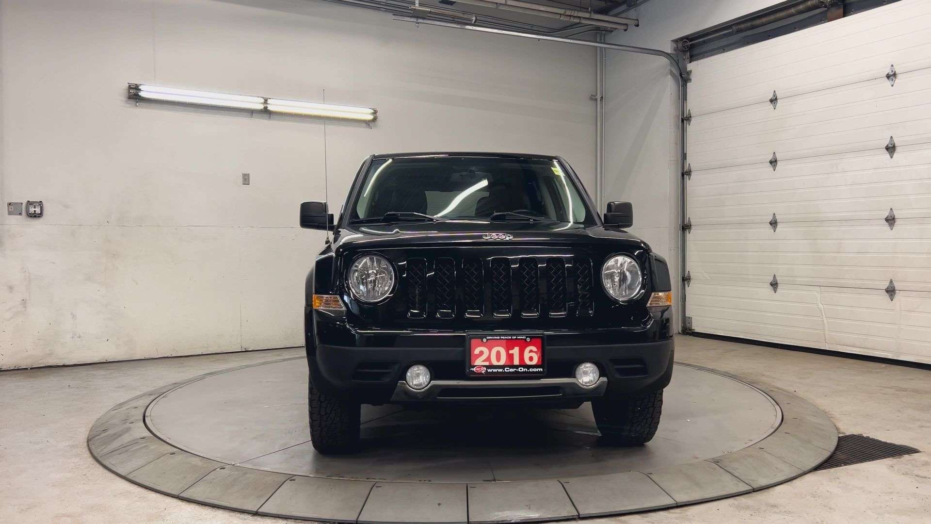 2016 Jeep Patriot HIGH ALTITUDE 4X4 | LOW KMS! | LEATHER | SUNROOF — снимка 1