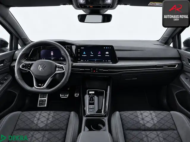 Volkswagen Golf view 2