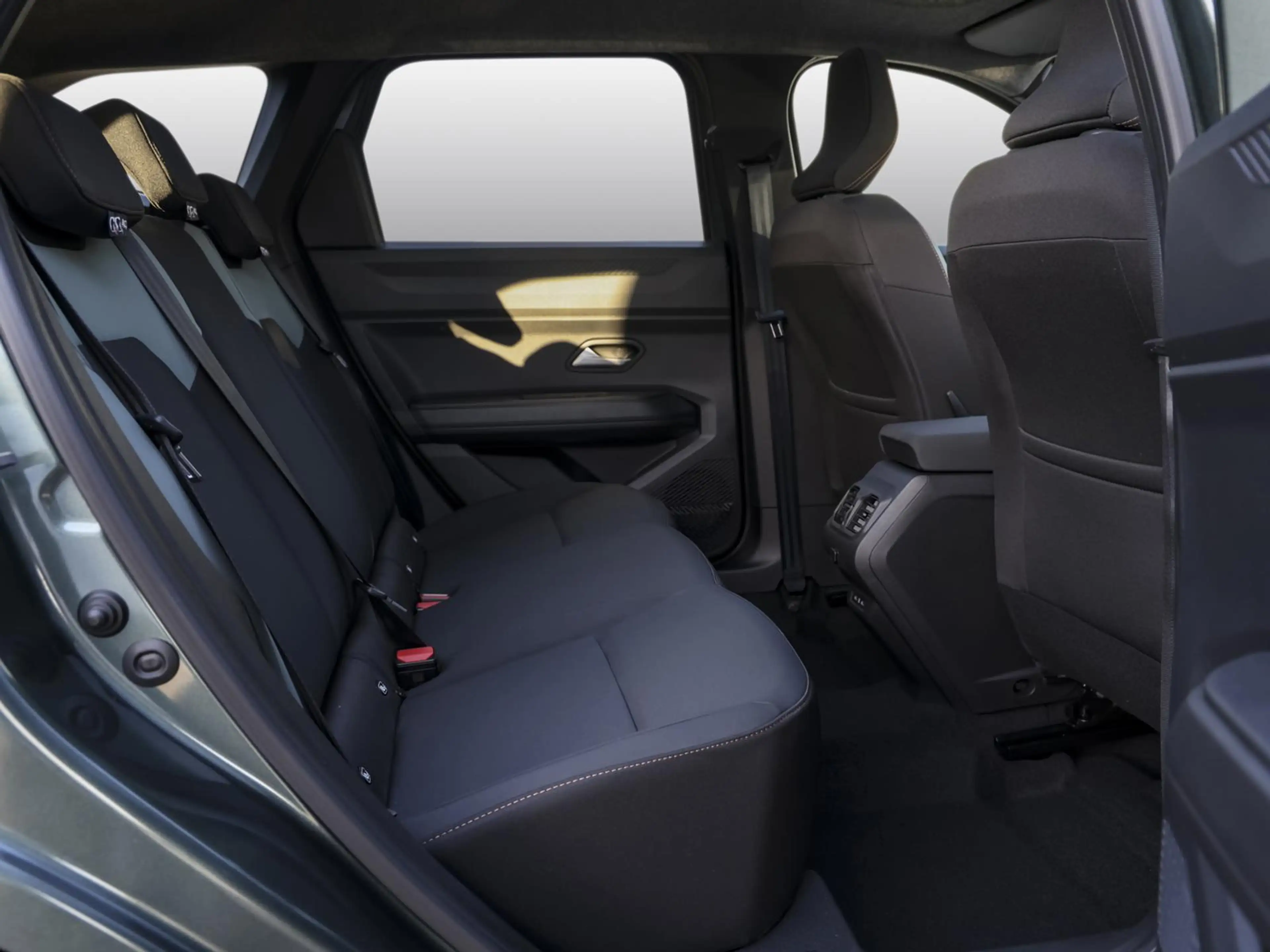 Dacia Bigster Extreme HYBRID 155 SD NAVI SHZ PDC KLIMA — photo 4