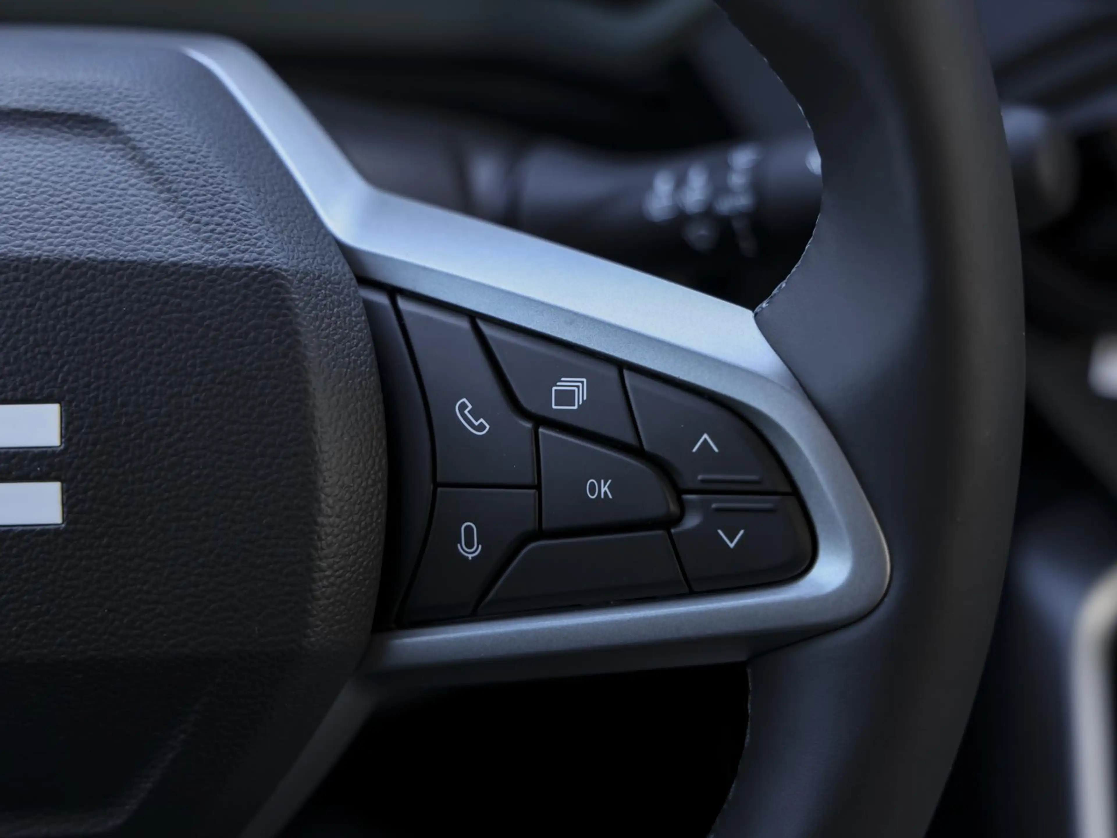 Dacia Bigster Extreme HYBRID 155 SD NAVI SHZ PDC KLIMA — photo 14