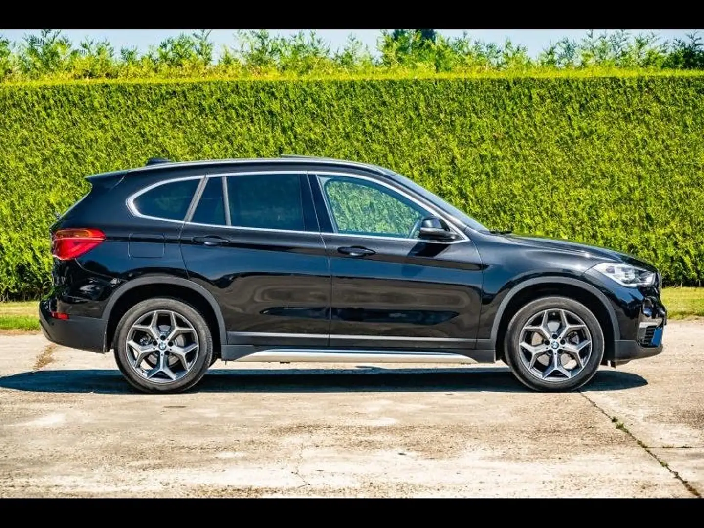 BMW X1 X1 sDrive18i Aut. xLine Noir - 2