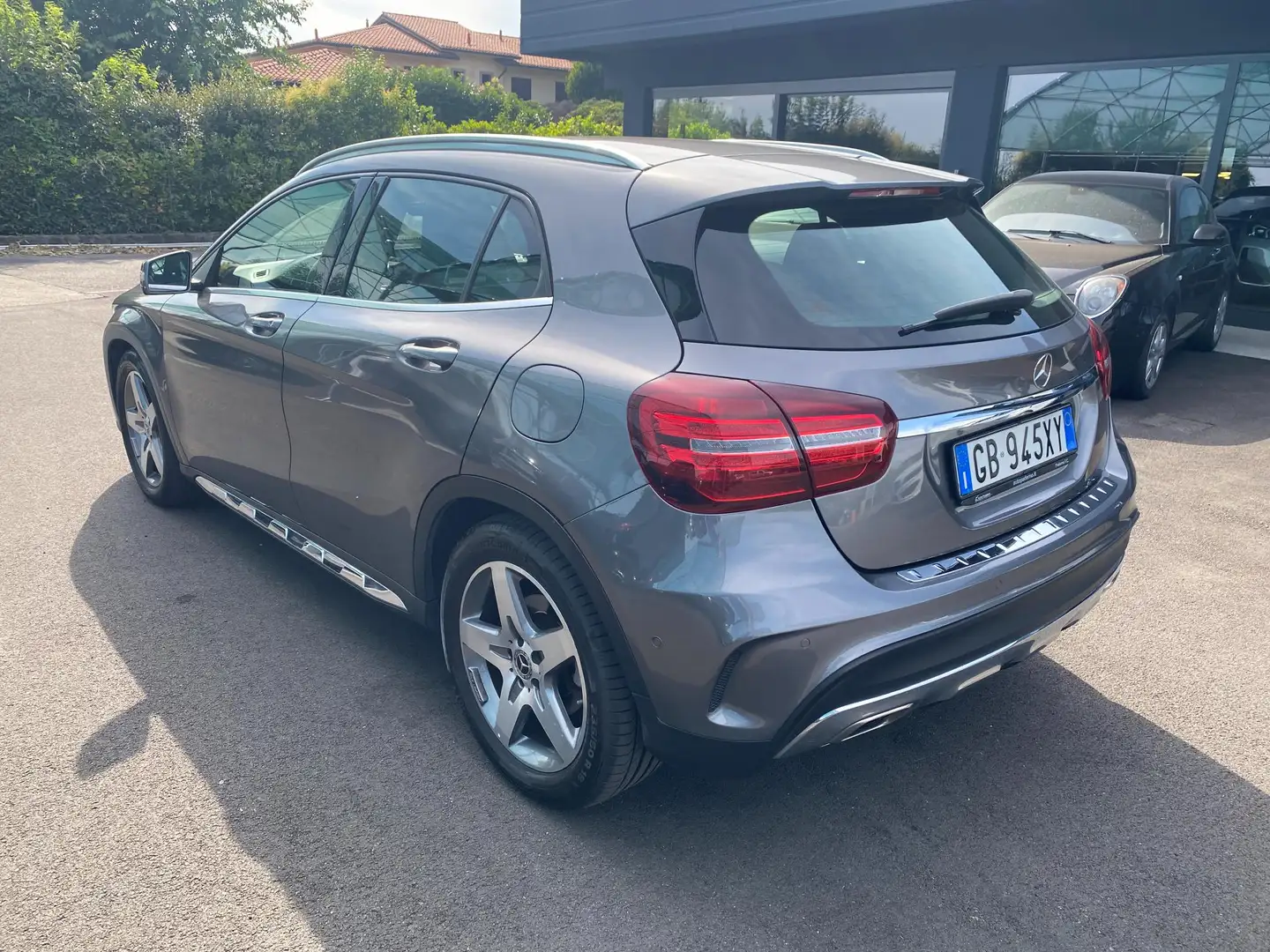 Mercedes-Benz GLA 200 200 D Automatic Premium Gris - 2