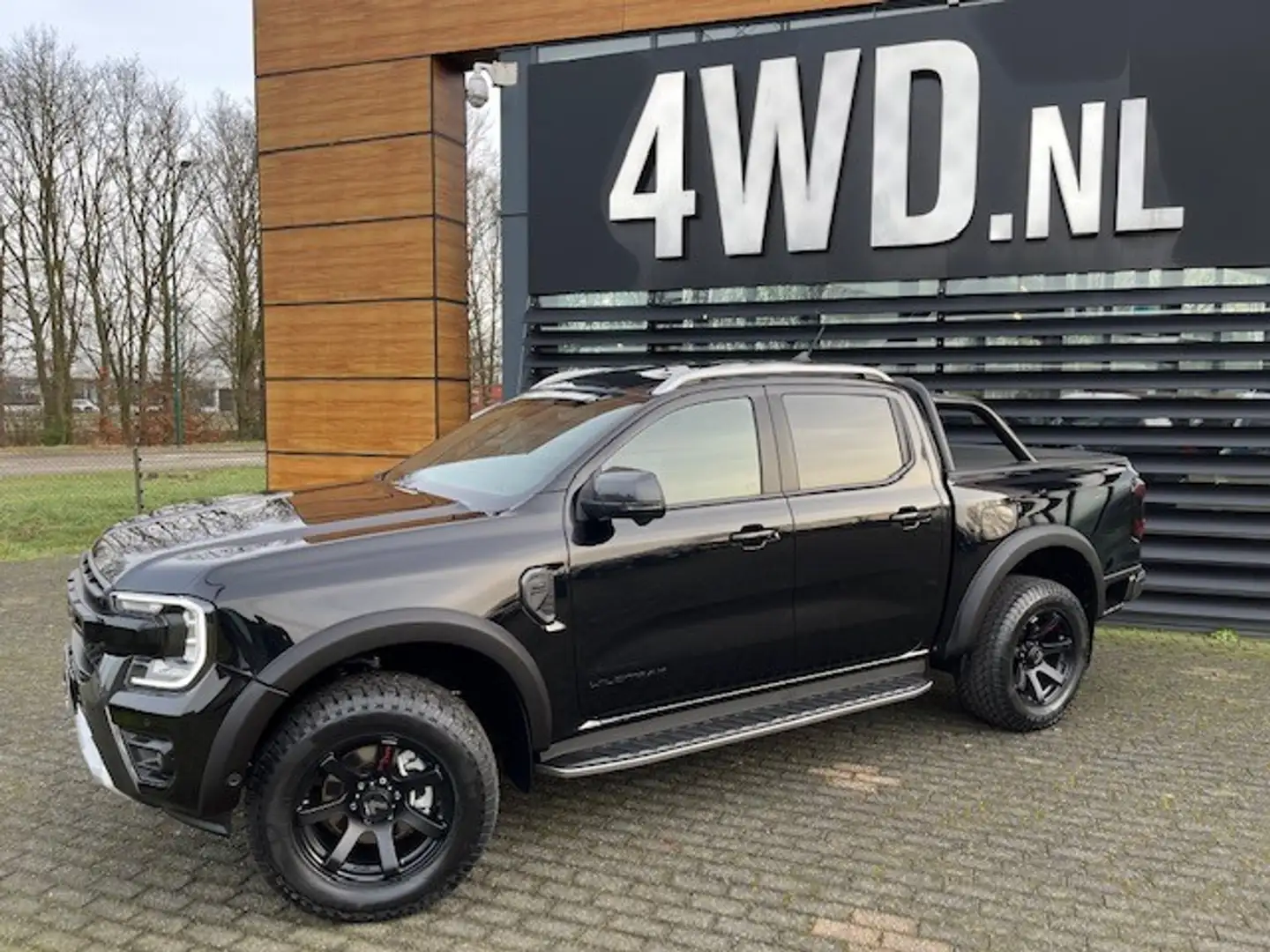 Ford Ranger 3.0 V6 DC 3.0 V6 TD AUT 250 PK 4x4 2/VAN EXCLUSIVE Zwart - 2