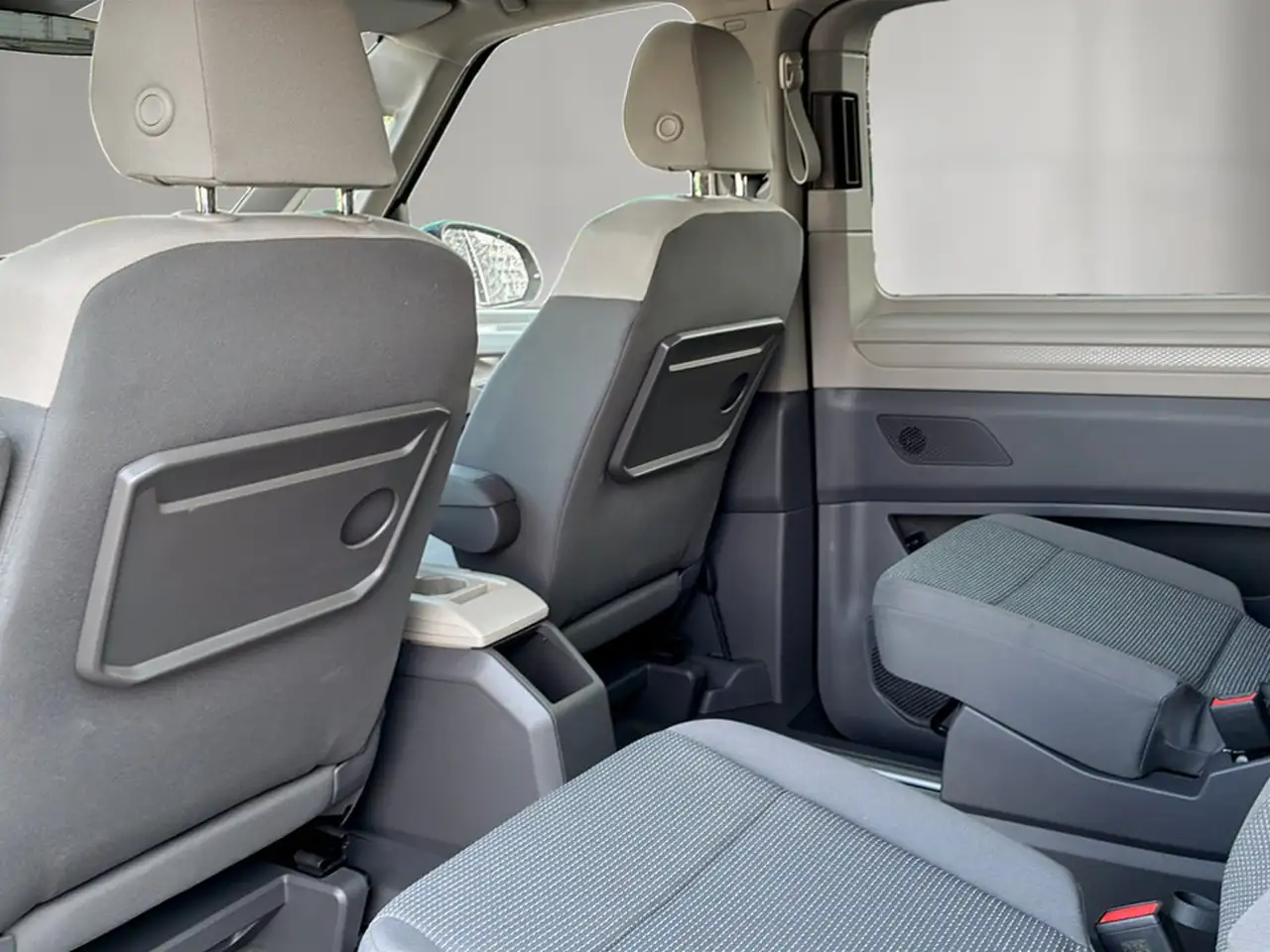 Volkswagen T7 Multivan 2026 — фото 12
