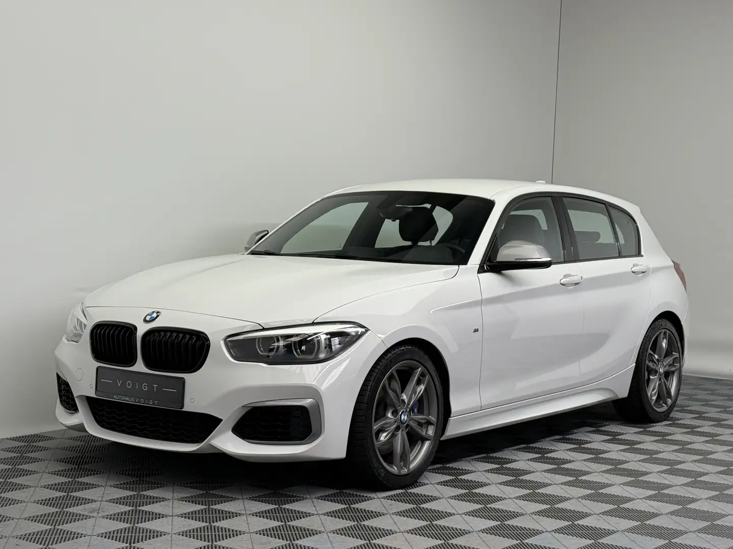 BMW 140 i Special Edition|BMW-Historie|Business-P.| Blanco - 2
