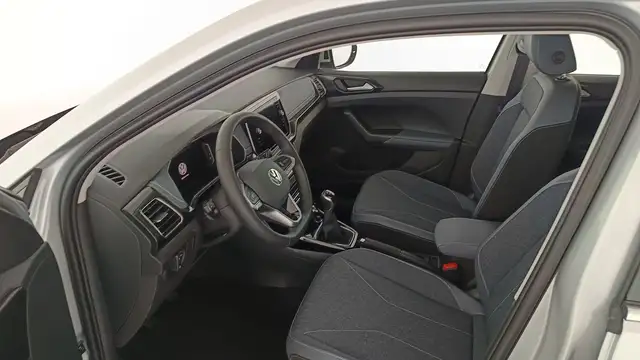 Volkswagen T-Cross view 7