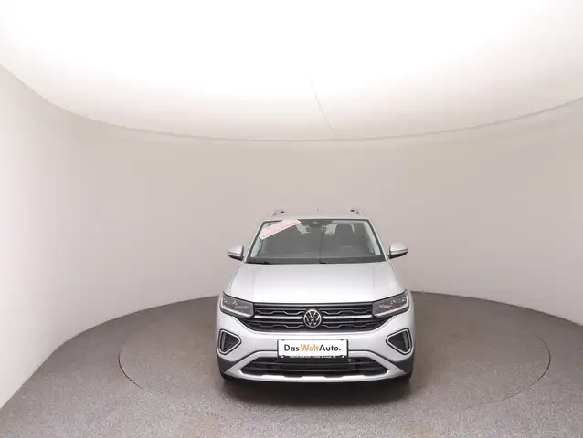 Volkswagen T-Cross view 3