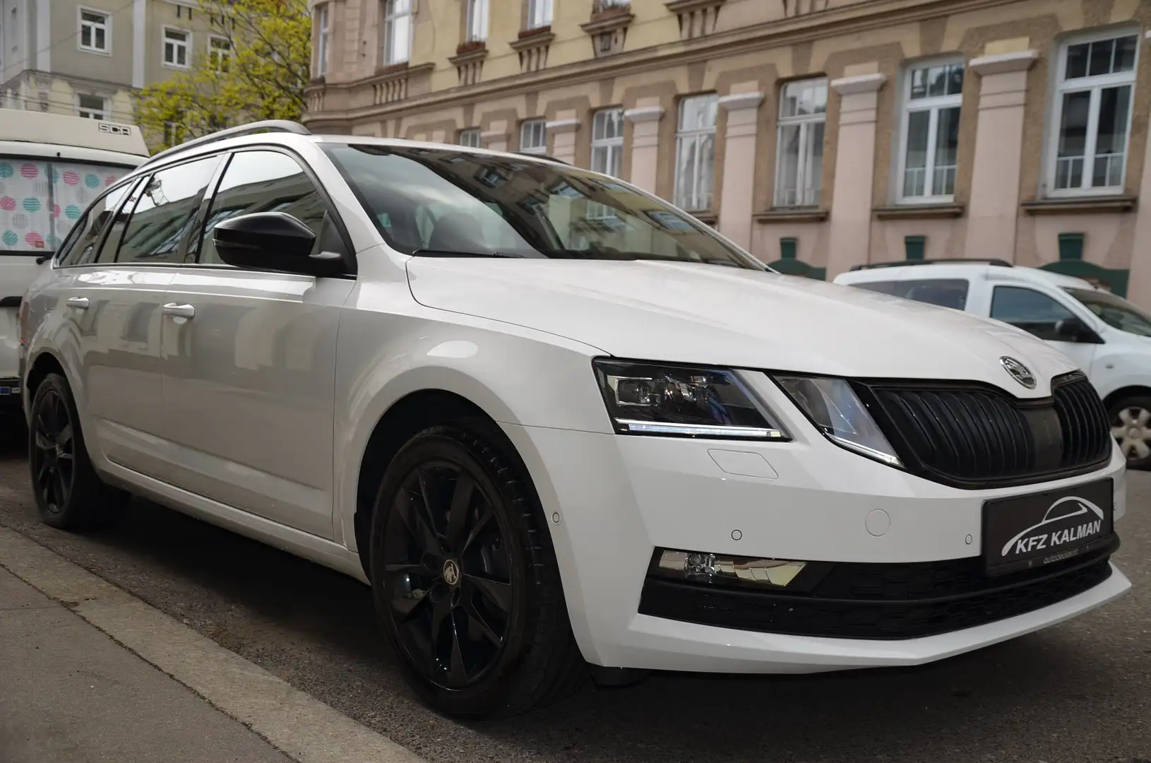 Skoda Octavia Style Limited 4x4 DSG Weiß - 2
