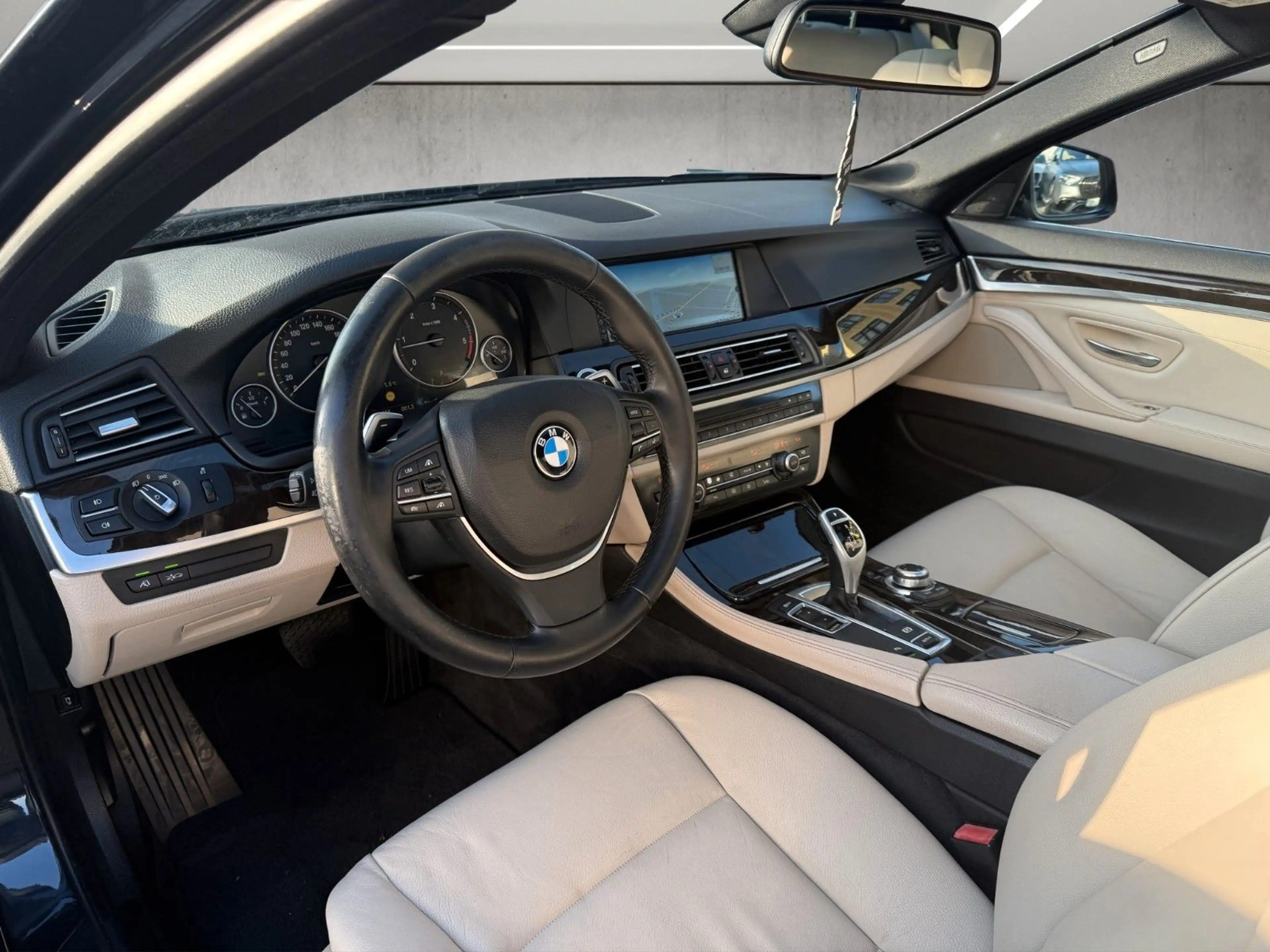 BMW 525 d Lim. Leder*SD*Xenon*Fondentertainment*Navi — photo 6