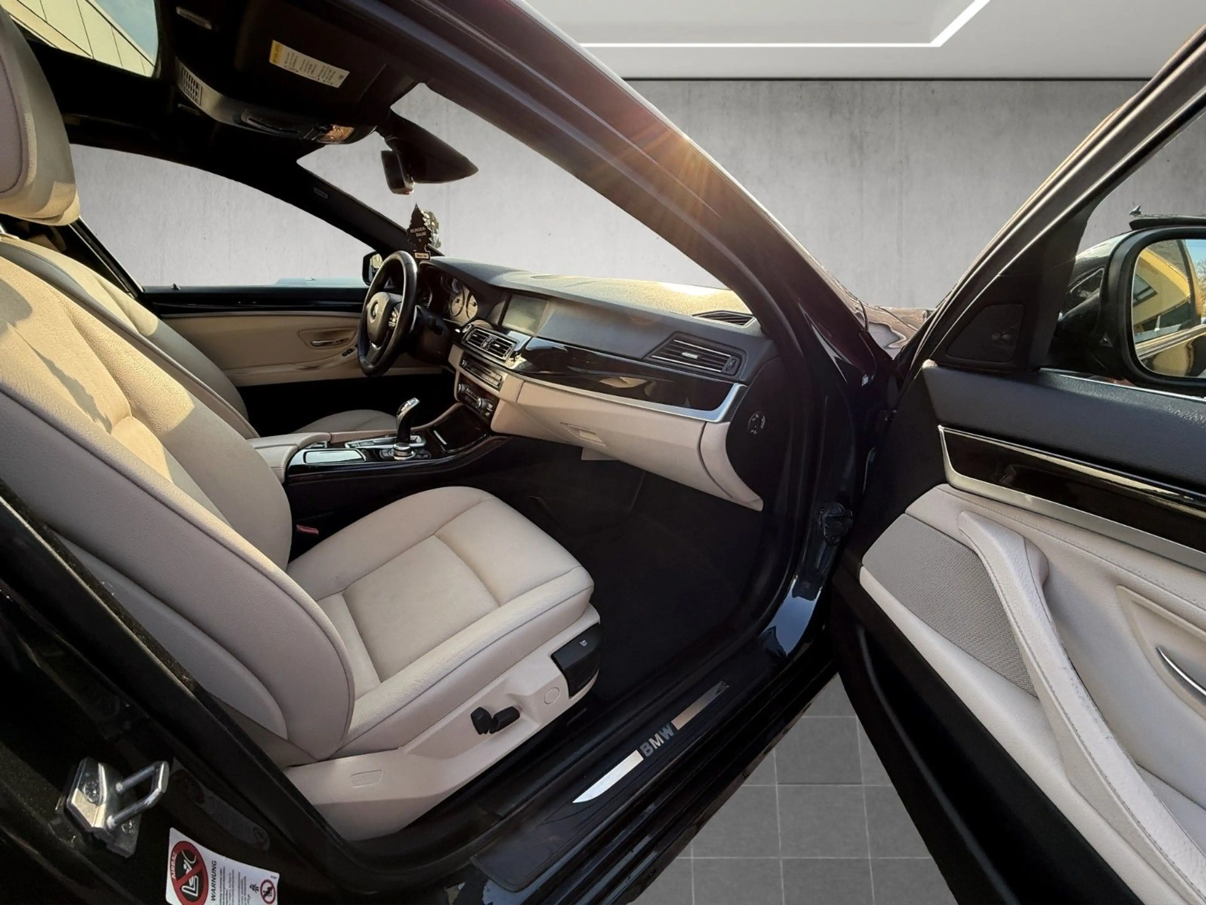 BMW 525 d Lim. Leder*SD*Xenon*Fondentertainment*Navi — photo 10
