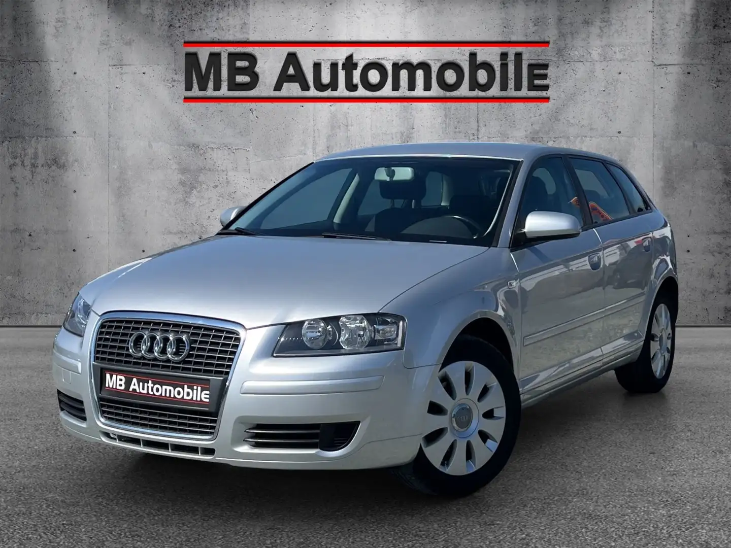 Audi A3 Sportback 1.6 FSI Attraction /SHZ/Tüv Neu Zilver - 1