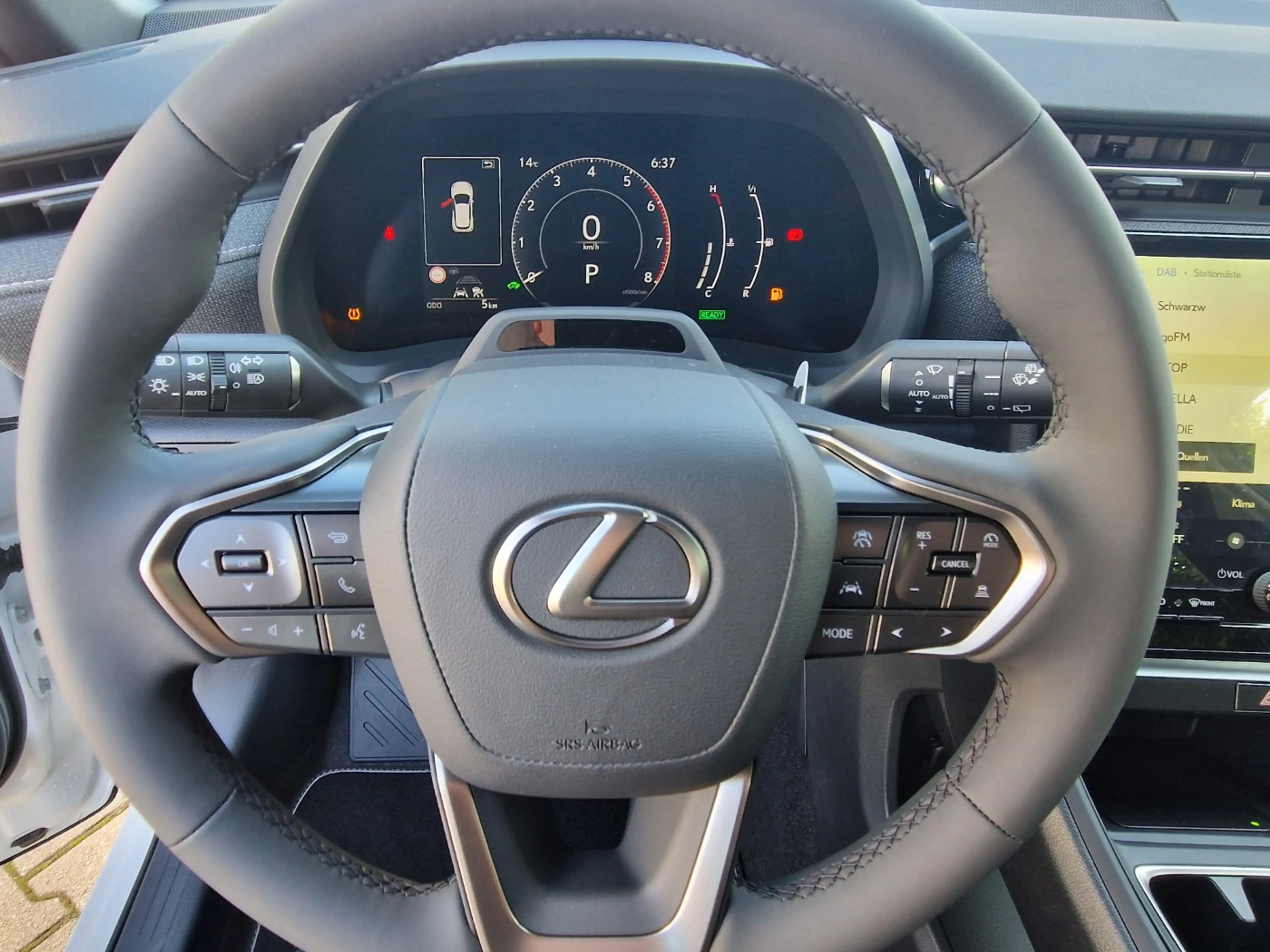Lexus LBX 1,5 FWD Komfort Paket — photo 15