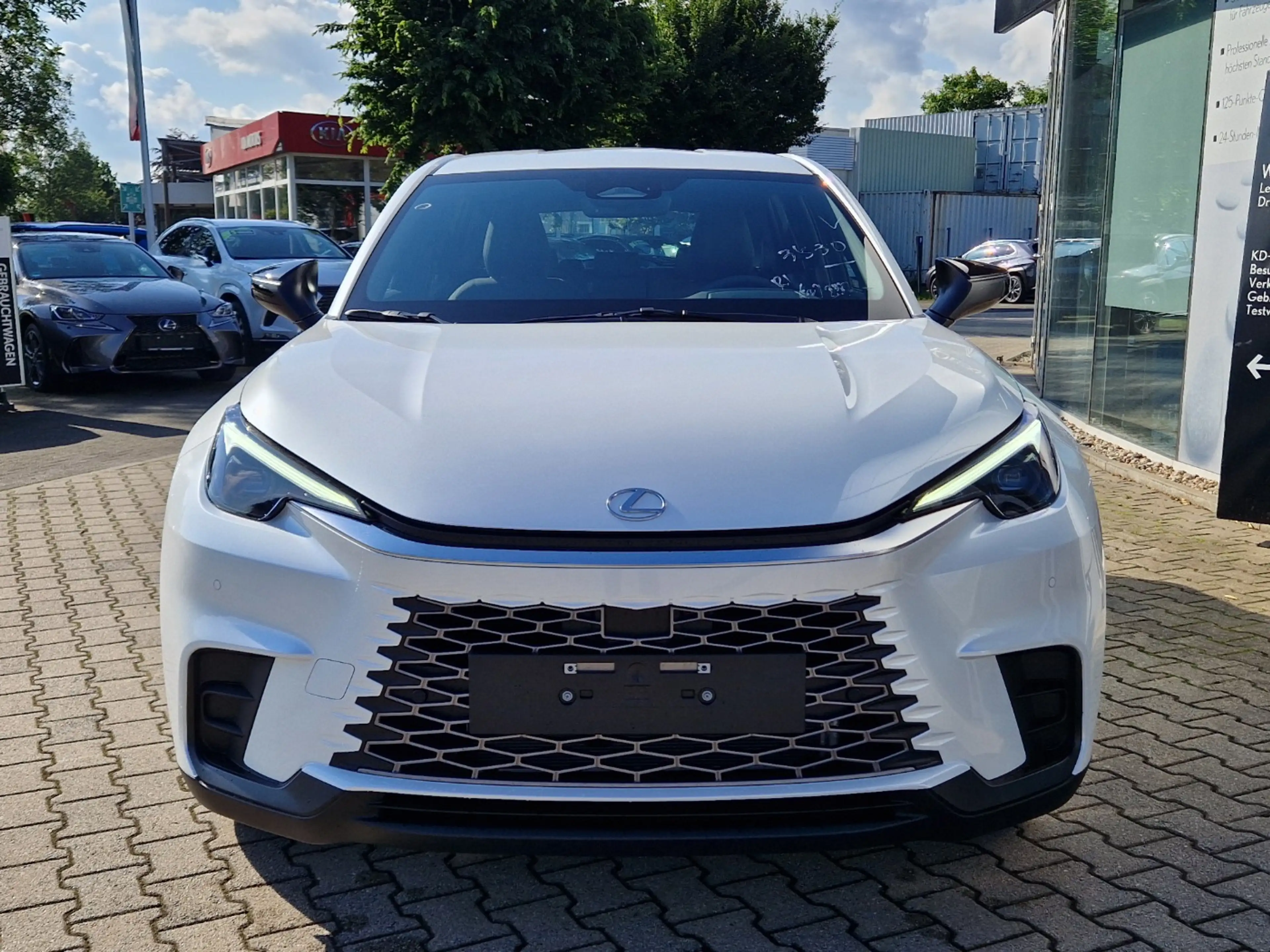 Lexus LBX 1,5 FWD Komfort Paket — photo 7