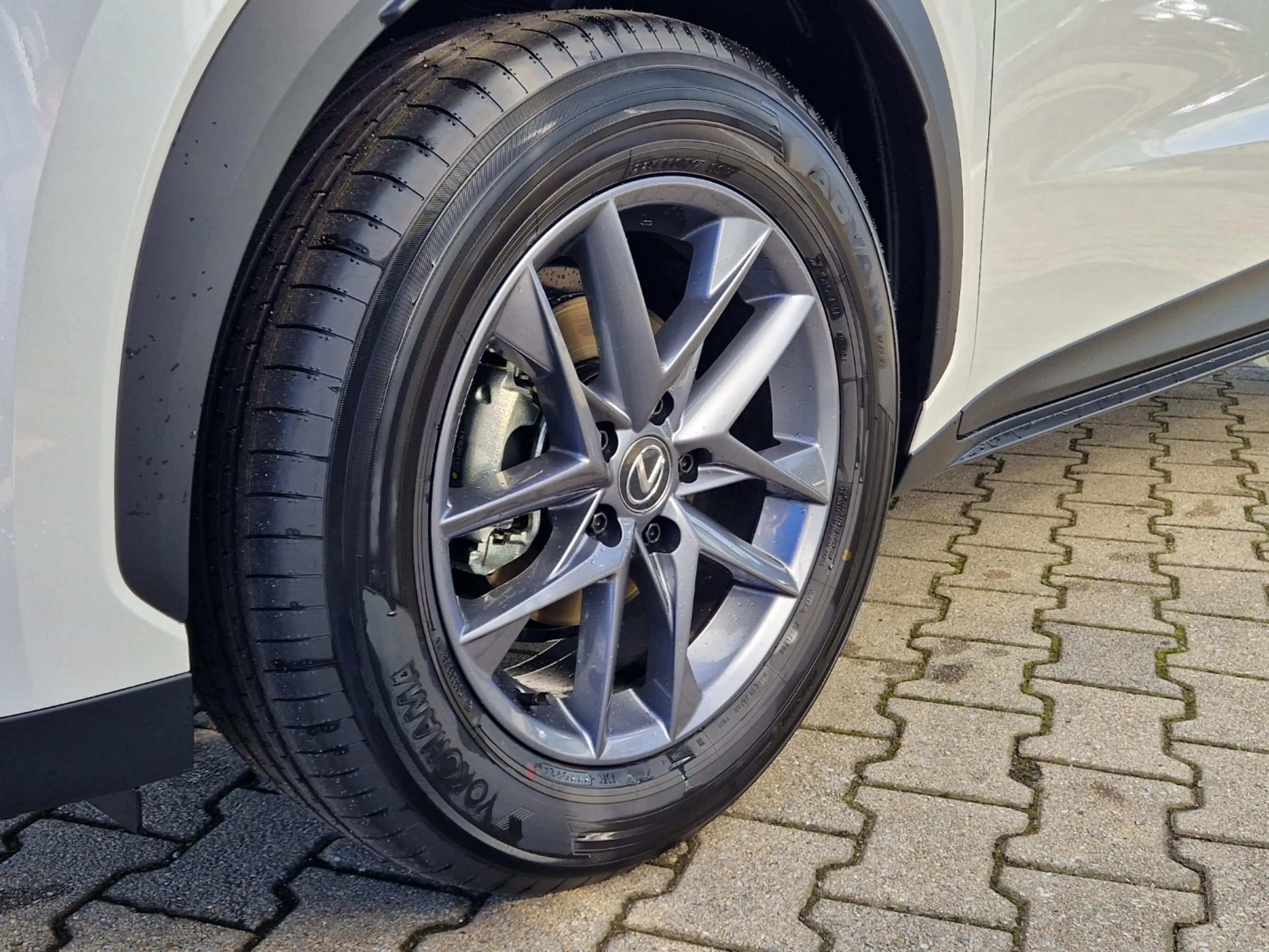 Lexus LBX 1,5 FWD Komfort Paket — photo 8