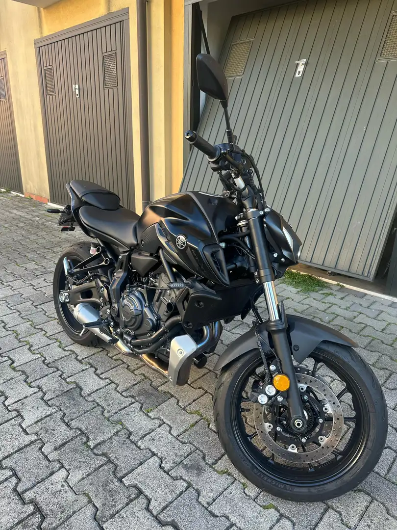 Yamaha MT-07 Nero - 2