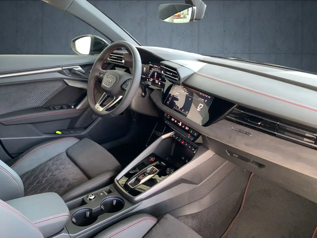 Audi S3 TFSI 245 kW S tronic 14