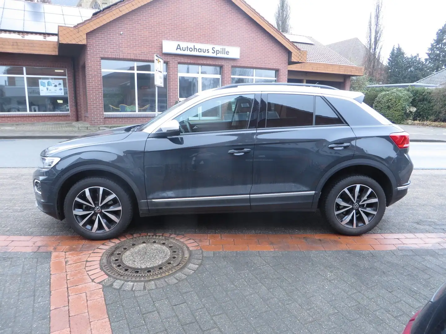 Volkswagen T-Roc Style AHK LED ACC MFA Fernlichtassistent Gris - 1