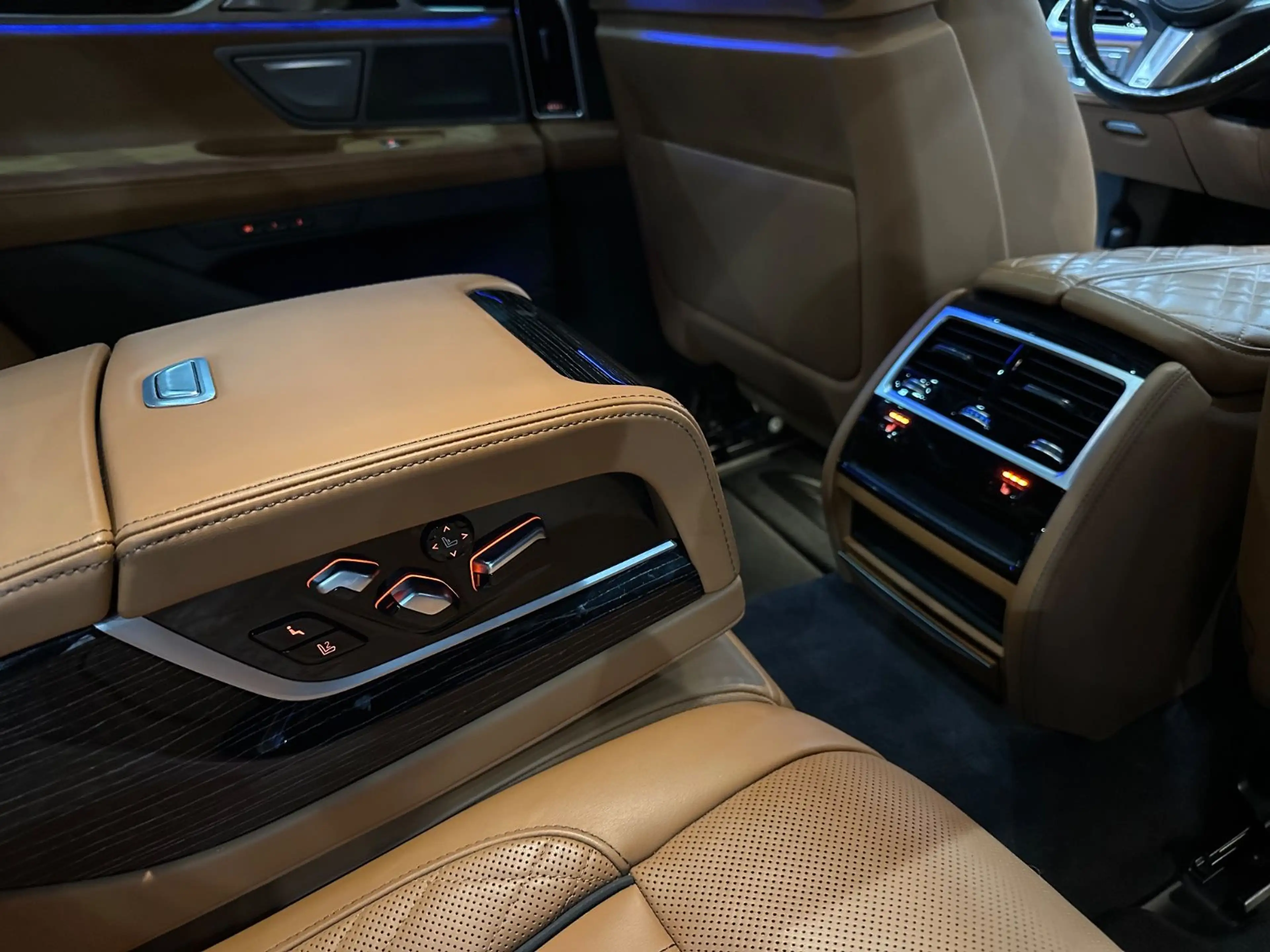 BMW 730 d xDrive M Sport /Soft-Close / GSD / H&K /1H — photo 11