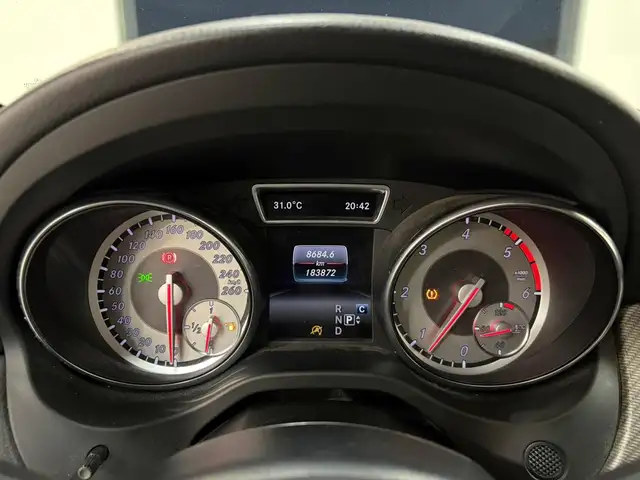 Mercedes-Benz Gla view 14