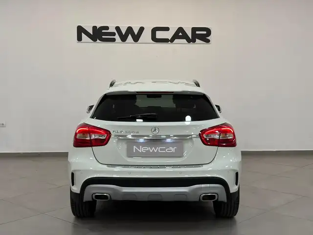 Mercedes-Benz Gla view 8