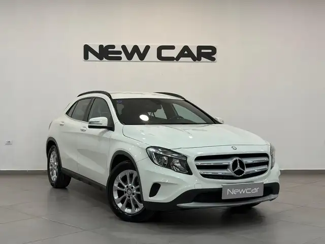 2016 Mercedes-Benz Gla in White for sale