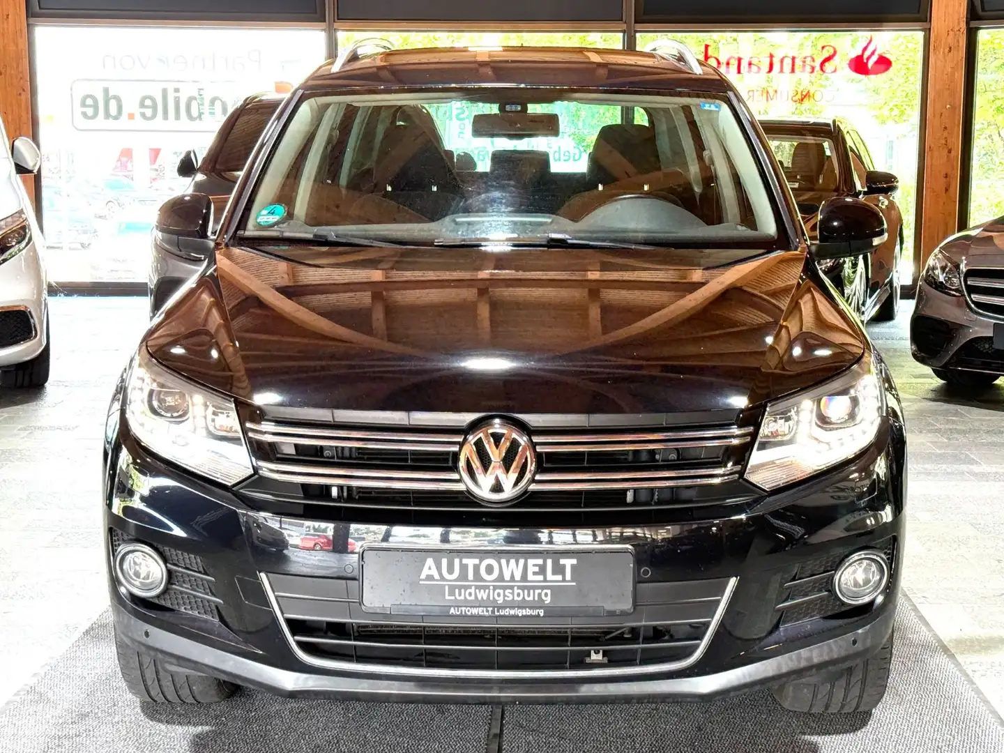 Volkswagen Tiguan Sport & Style PANO-XENON-ALCANTARA-AHK Zwart - 2
