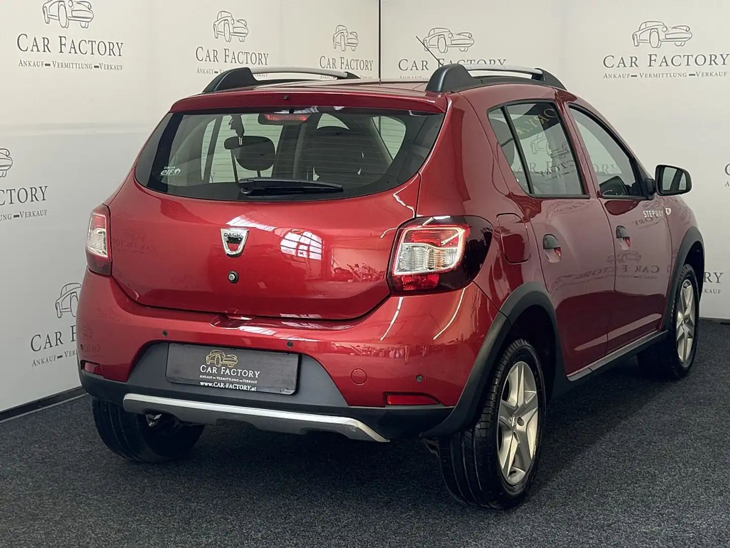 Dacia Sandero Stepway TCe 90 Easy-R S&S Rot - 2