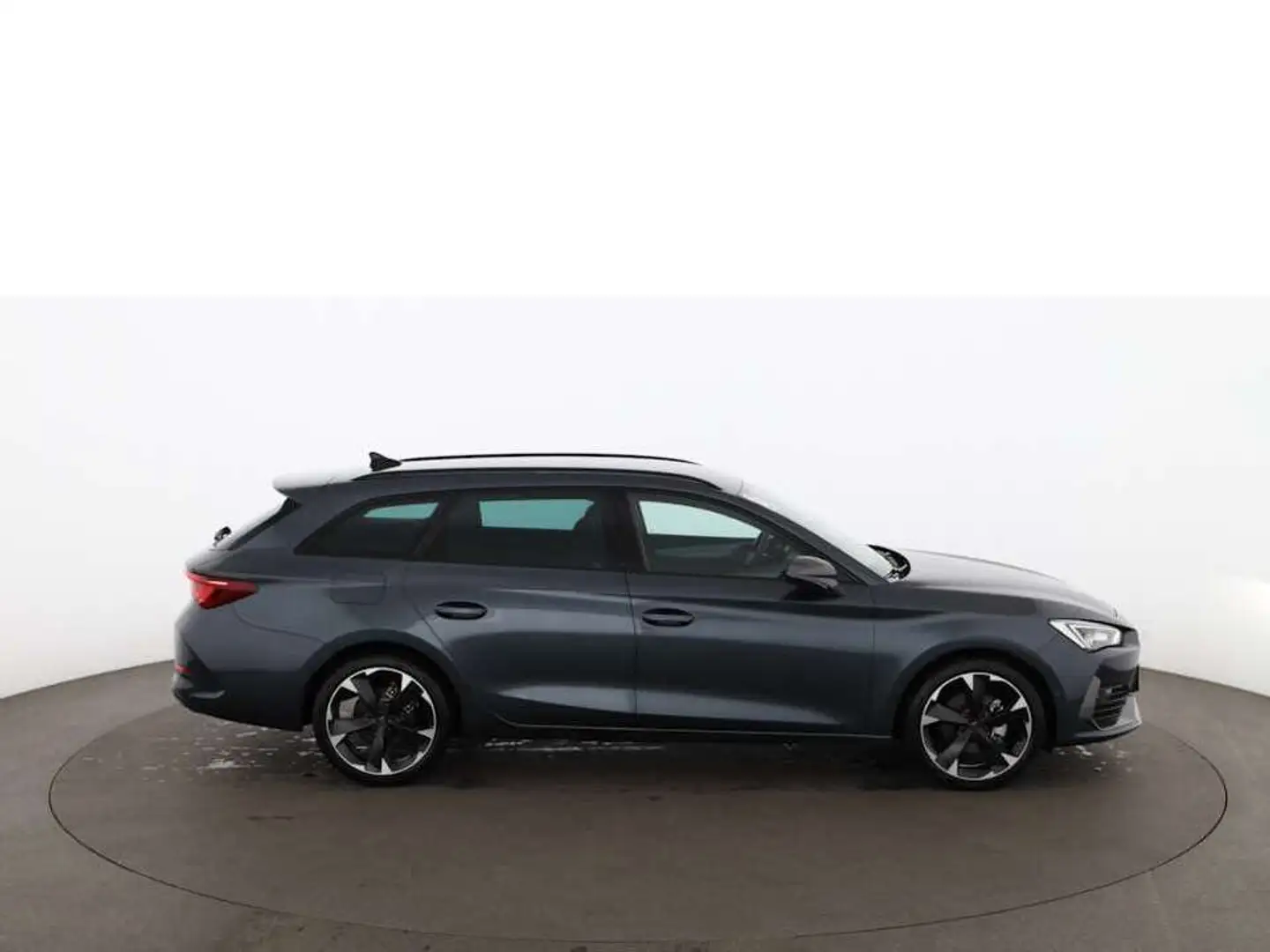 CUPRA Leon Sportstourer 1.5 eTSI Aut LED RADAR LEDER Grau - 2