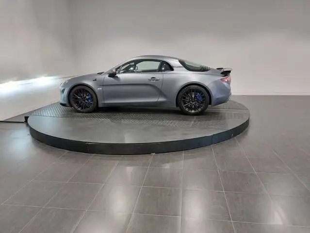 Alpine A110 view 6
