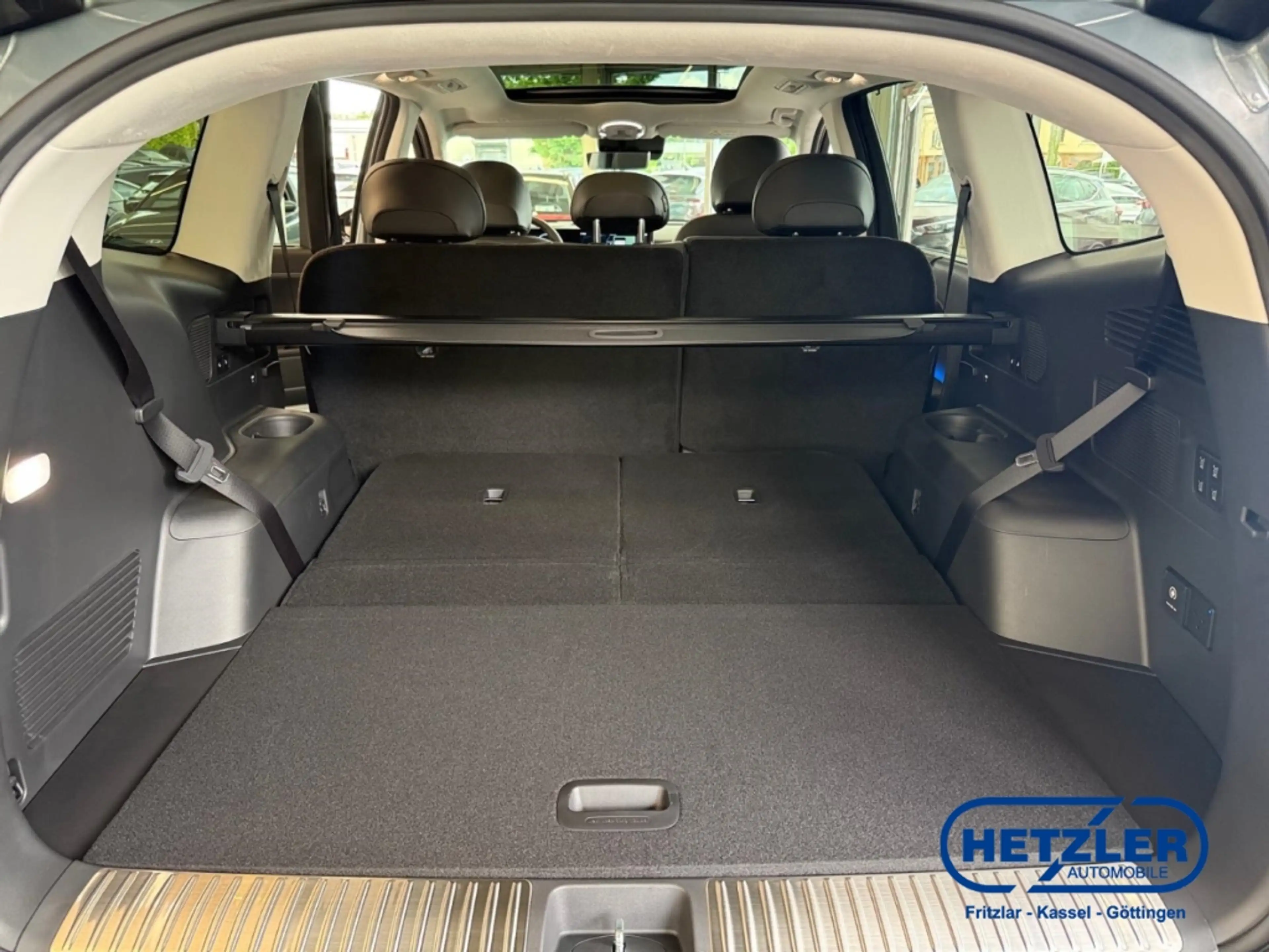 Hyundai IONIQ 9 226 kW 110 kWh 4WD Uniq HUD Niveau El. Panodach Na — photo 12