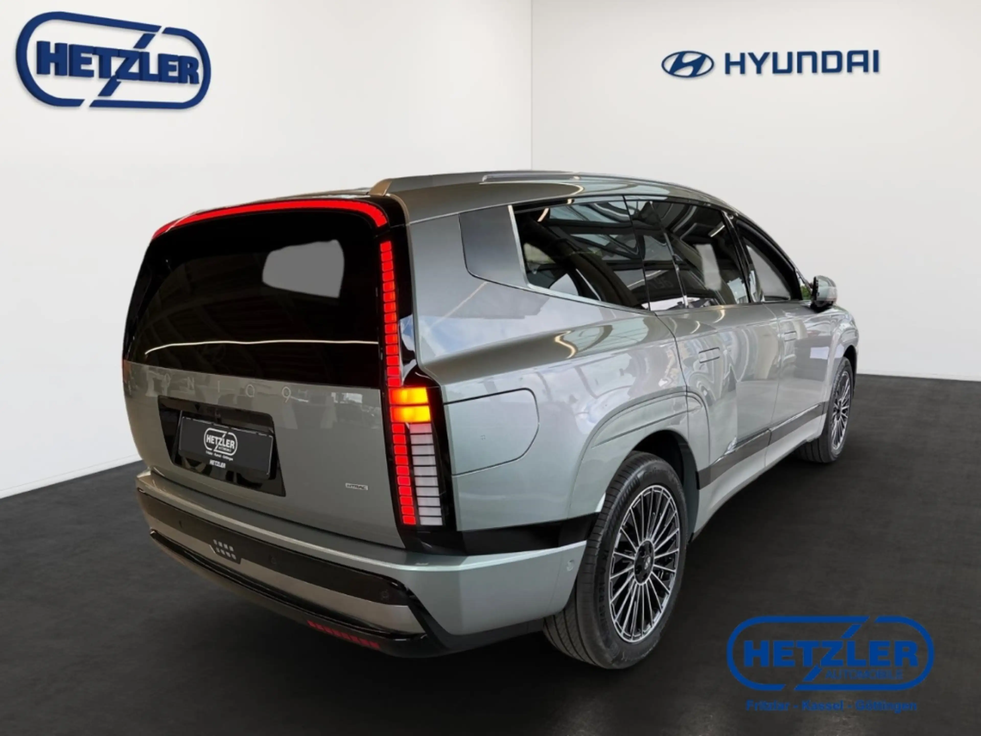 Hyundai IONIQ 9 226 kW 110 kWh 4WD Uniq HUD Niveau El. Panodach Na — photo 3