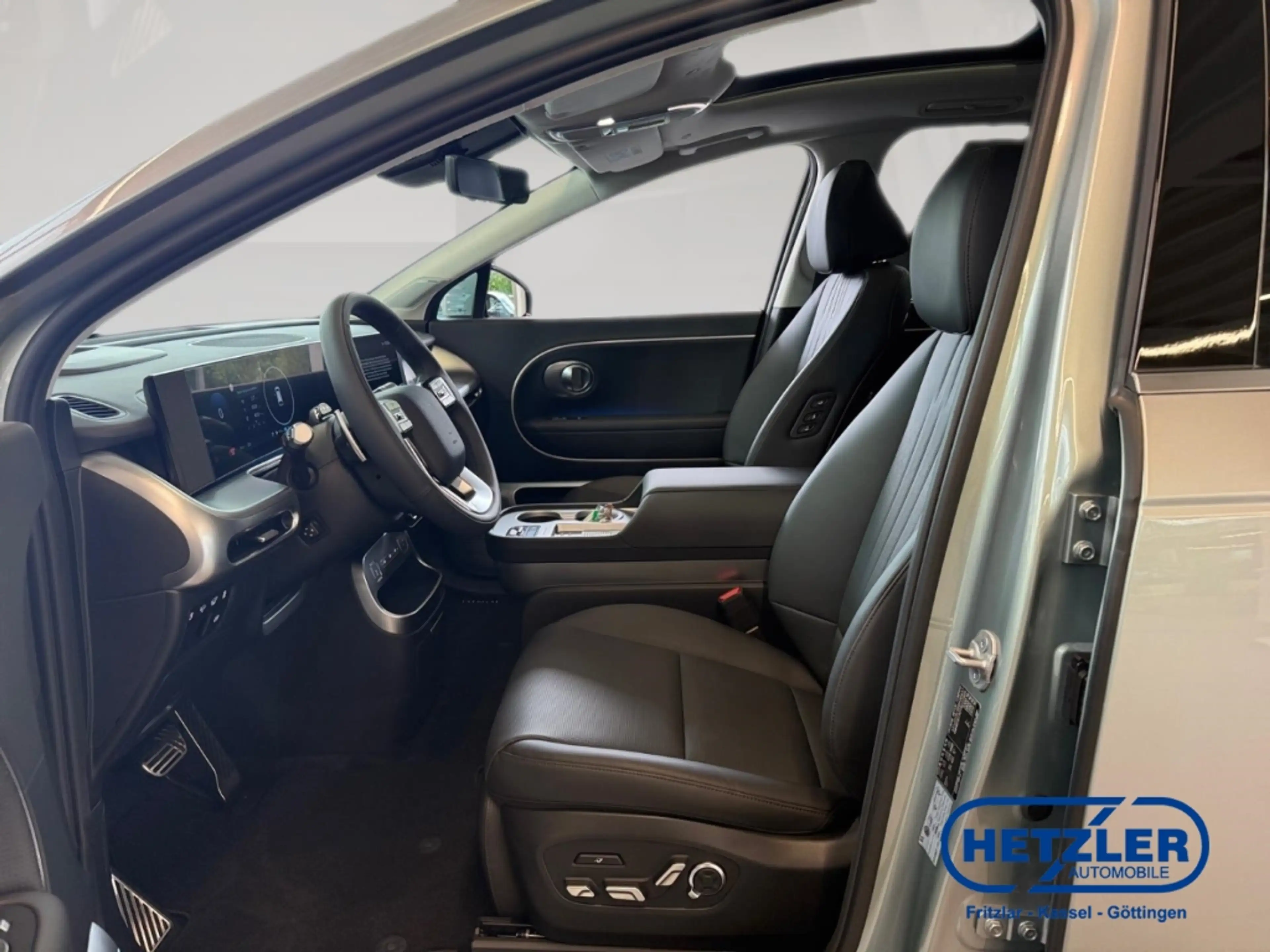 Hyundai IONIQ 9 226 kW 110 kWh 4WD Uniq HUD Niveau El. Panodach Na — photo 7