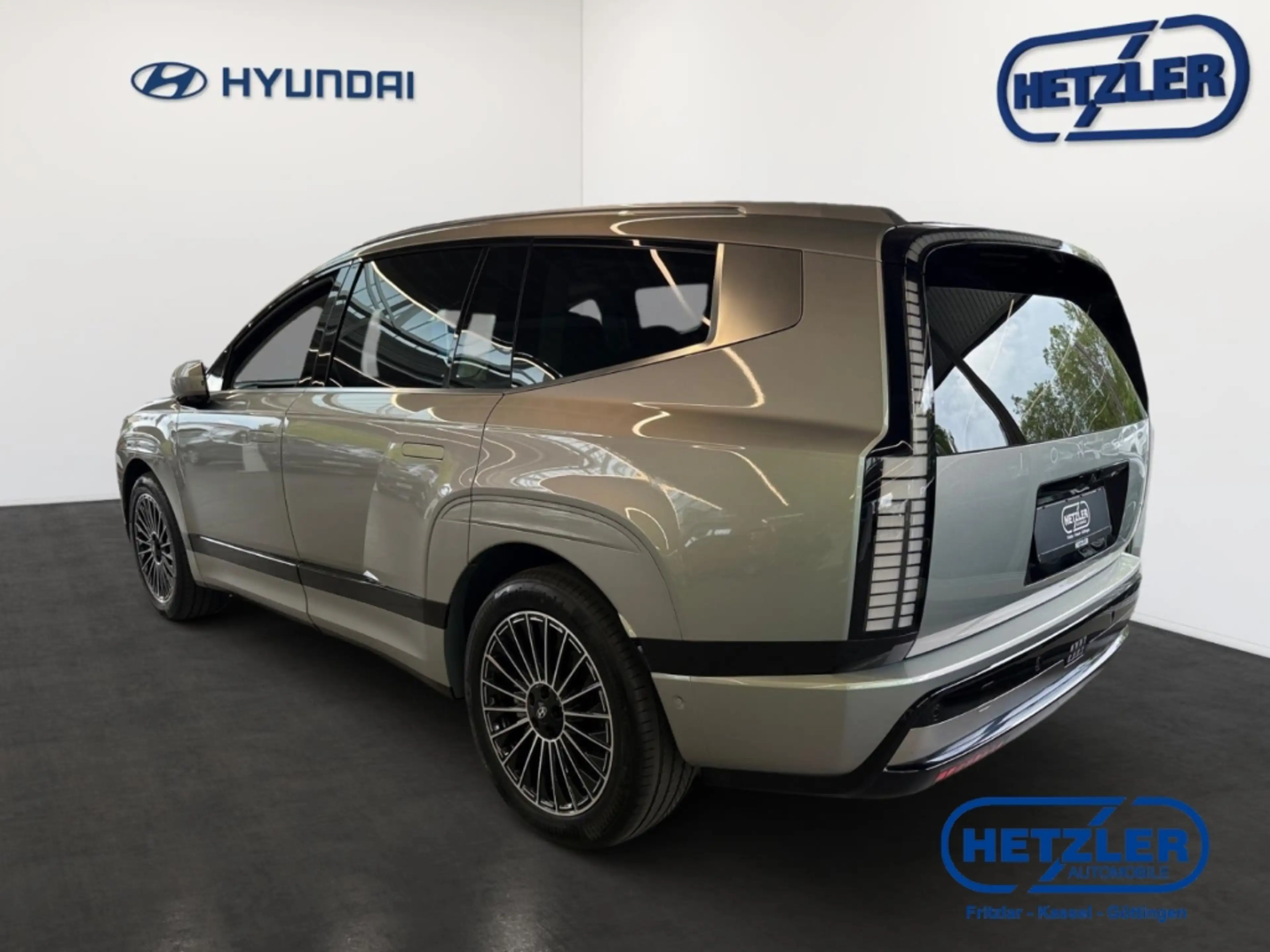 Hyundai IONIQ 9 226 kW 110 kWh 4WD Uniq HUD Niveau El. Panodach Na — photo 4