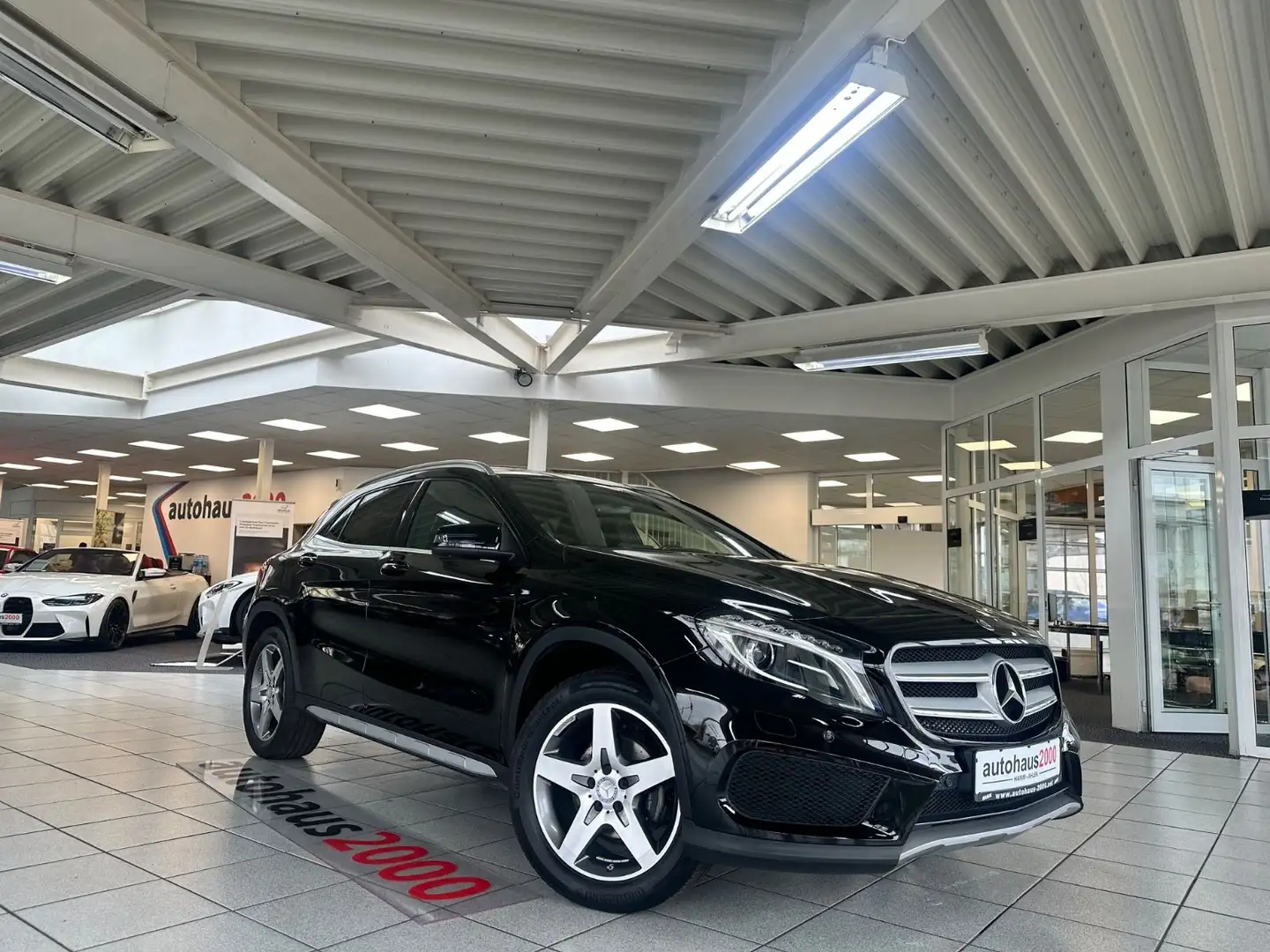 Mercedes-Benz GLA 200 AMG Line BI-XENON/NAVI/CAM/AHK - 1