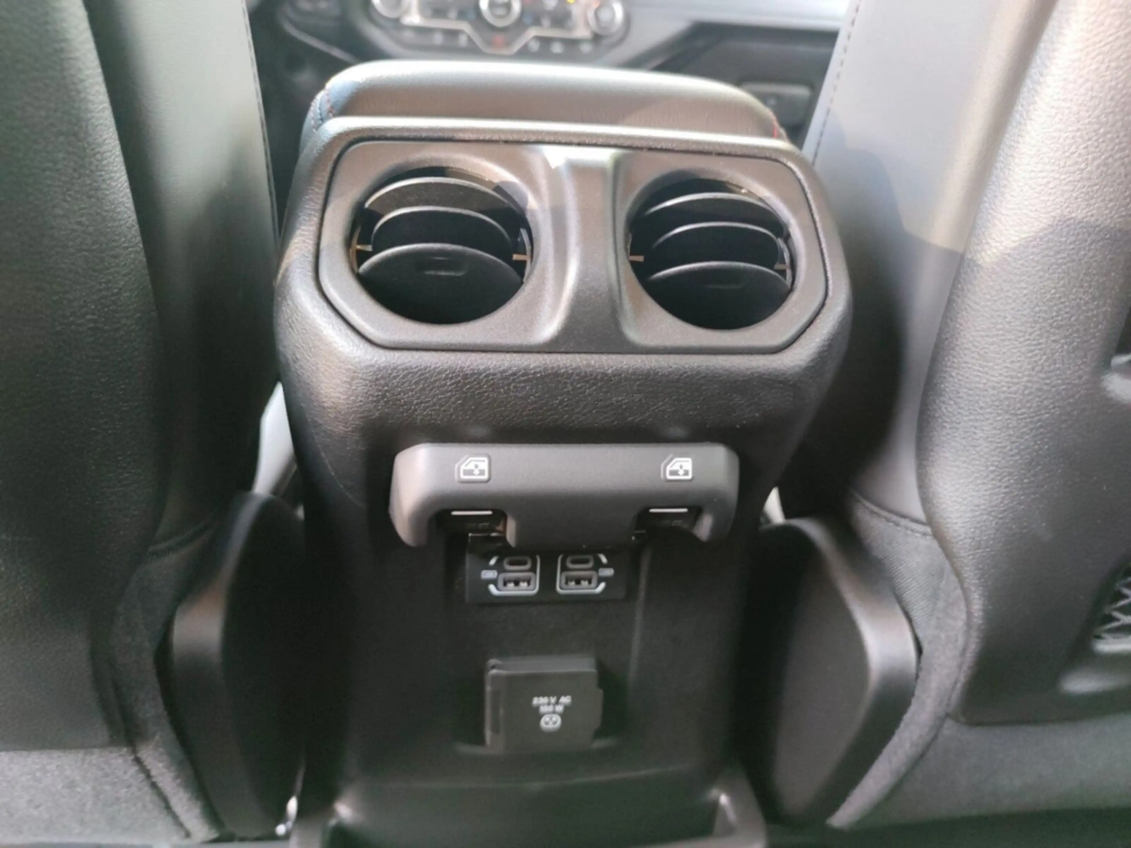 Jeep Wrangler Unlimited Rubicon 2.0T-GDI SkyOneTouch- EU6d MY25 — photo 9