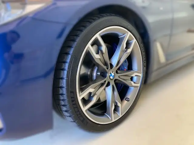 BMW M550 i xDrive Limousine G30 N63 Ansicht 5