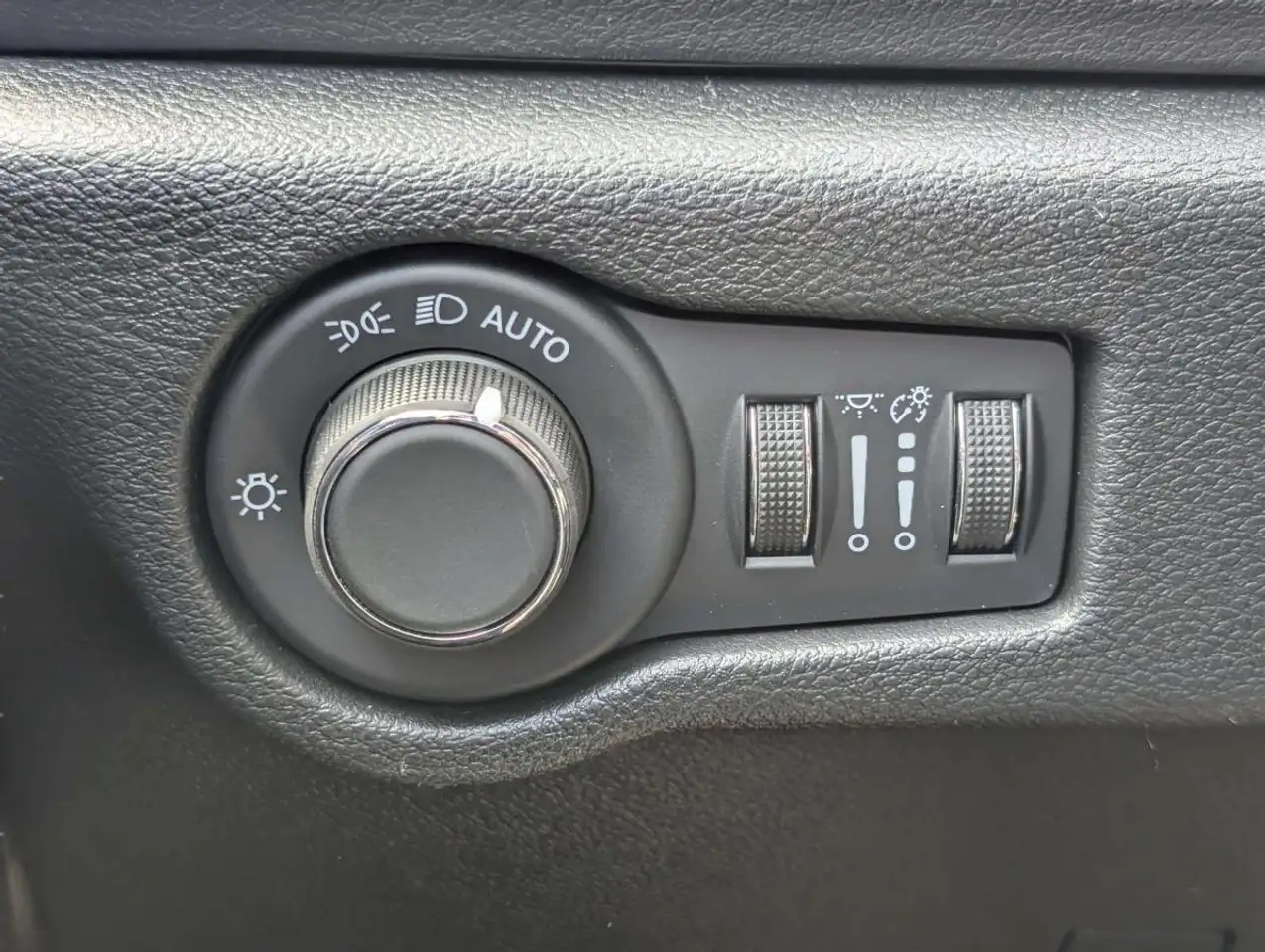 Chrysler Grand Caravan снимка Chrysler Grand Caravan