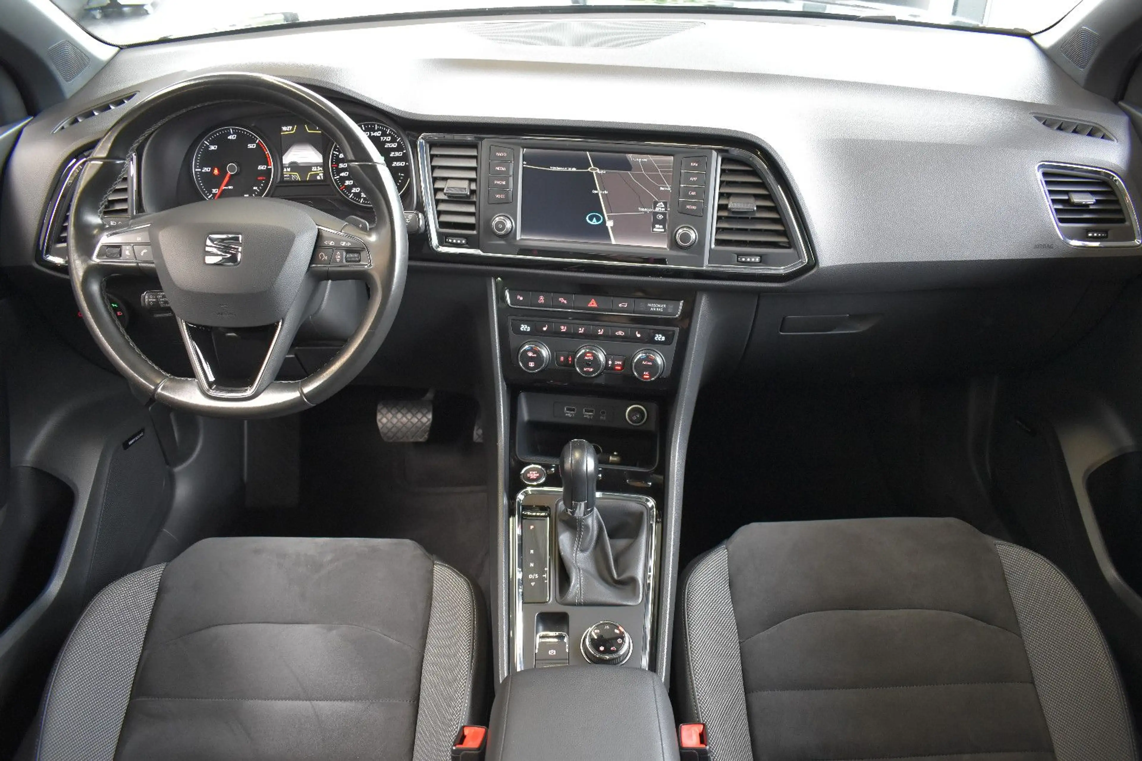 SEAT Ateca 2.0TDI Xcellence 4Drive Aut. FR LED~Pano — photo 3